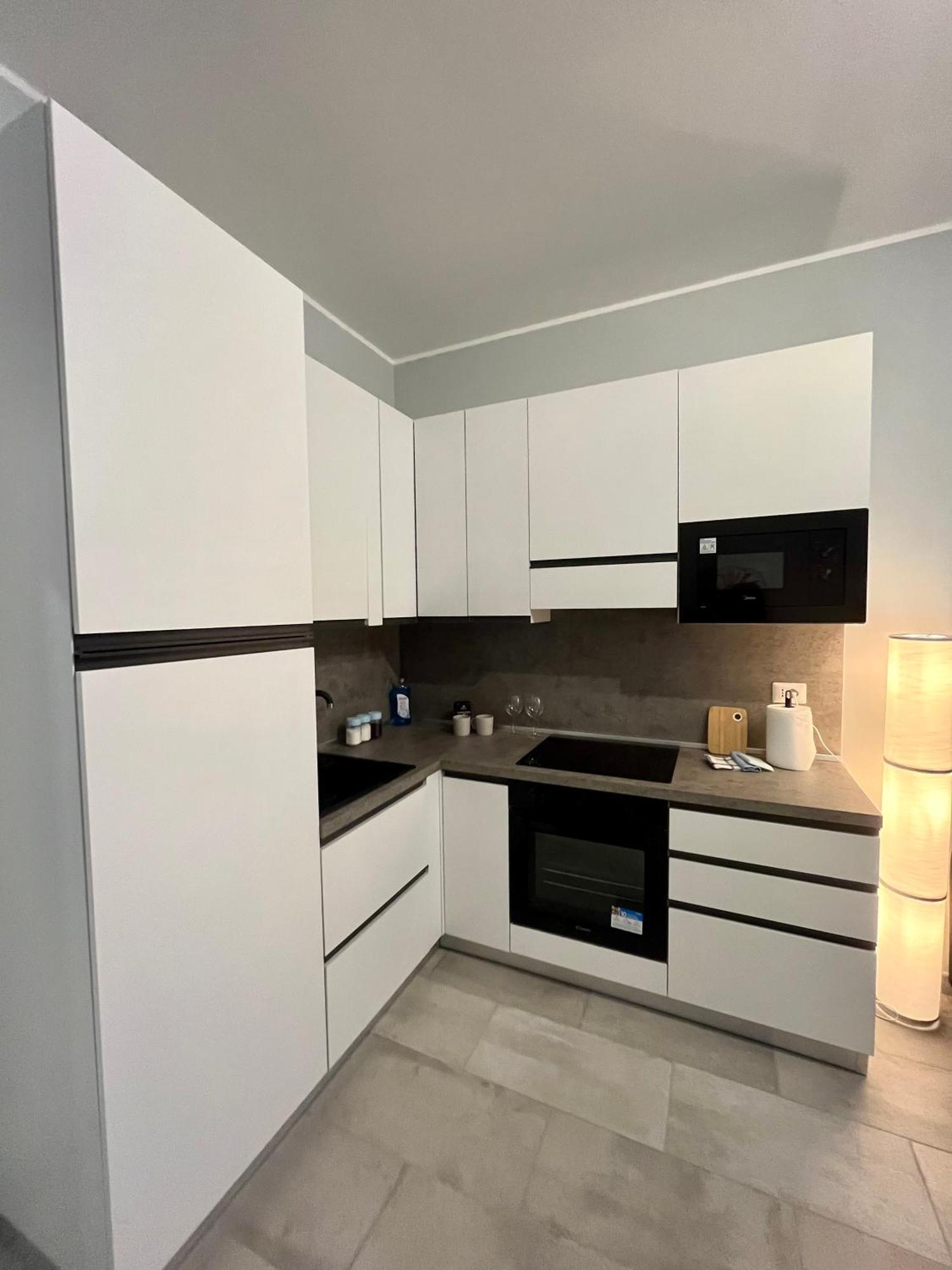 Residenza Elegante - A 5 Fermate Dal Duomo Villa มิลาน ภายนอก รูปภาพ